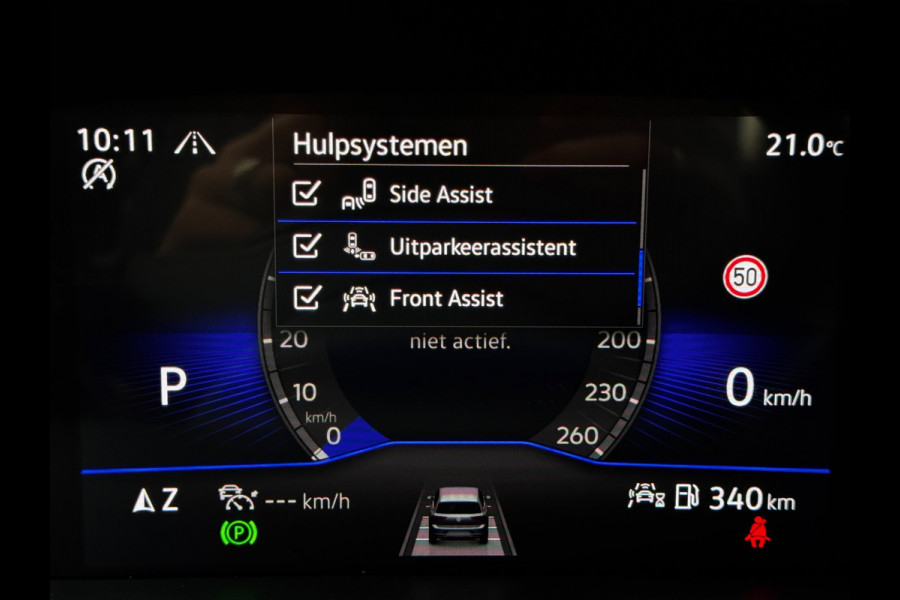 Volkswagen T-Roc 1.5 TSI R-Line | 150 PK | Trekhaak | IQ-Light | Camera | Stoelverwarming | Beats | PDC Rondom |