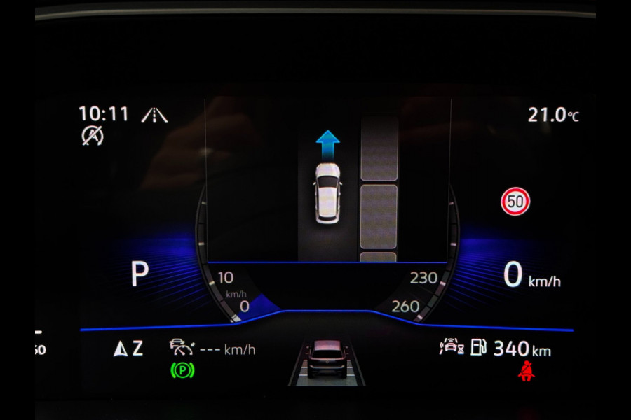 Volkswagen T-Roc 1.5 TSI R-Line | 150 PK | Trekhaak | IQ-Light | Camera | Stoelverwarming | Beats | PDC Rondom |
