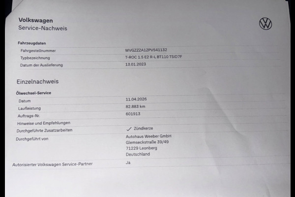 Volkswagen T-Roc 1.5 TSI R-Line | 150 PK | Trekhaak | IQ-Light | Camera | Stoelverwarming | Beats | PDC Rondom |