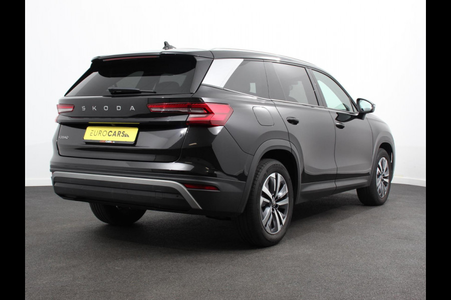 Škoda Kodiaq 1.5 TSI Automaat Selection 7p. Navigatie Apple Carplay Android Auto Parkeersensor achter Stoel- en stuurverwarming Ledverlichting