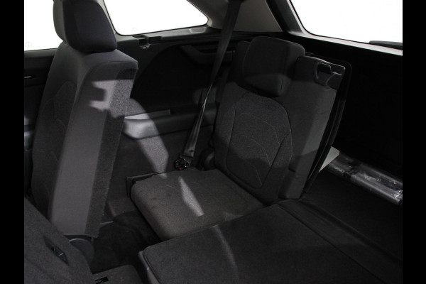 Škoda Kodiaq 1.5 TSI Automaat Selection 7p. Navigatie Apple Carplay Android Auto Parkeersensor achter Stoel- en stuurverwarming Ledverlichting