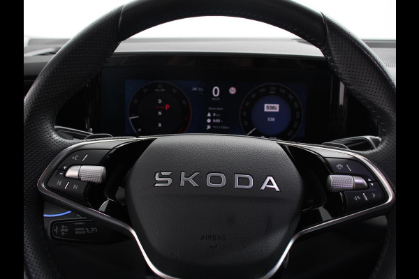 Škoda Kodiaq 1.5 TSI Automaat Selection 7p. Navigatie Apple Carplay Android Auto Parkeersensor achter Stoel- en stuurverwarming Ledverlichting
