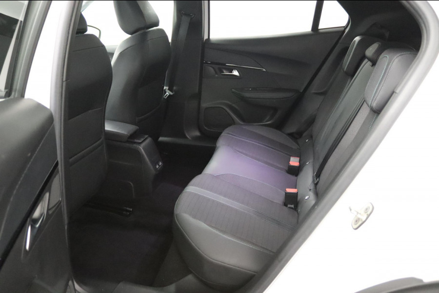 Peugeot 2008 1.2*130PK*NAVI*CAM*3D-COCKPIT*CARPLAY*KEYLESS*