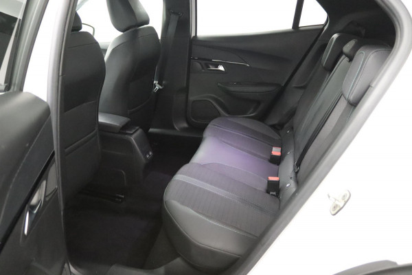 Peugeot 2008 1.2*130PK*NAVI*CAM*3D-COCKPIT*CARPLAY*KEYLESS*