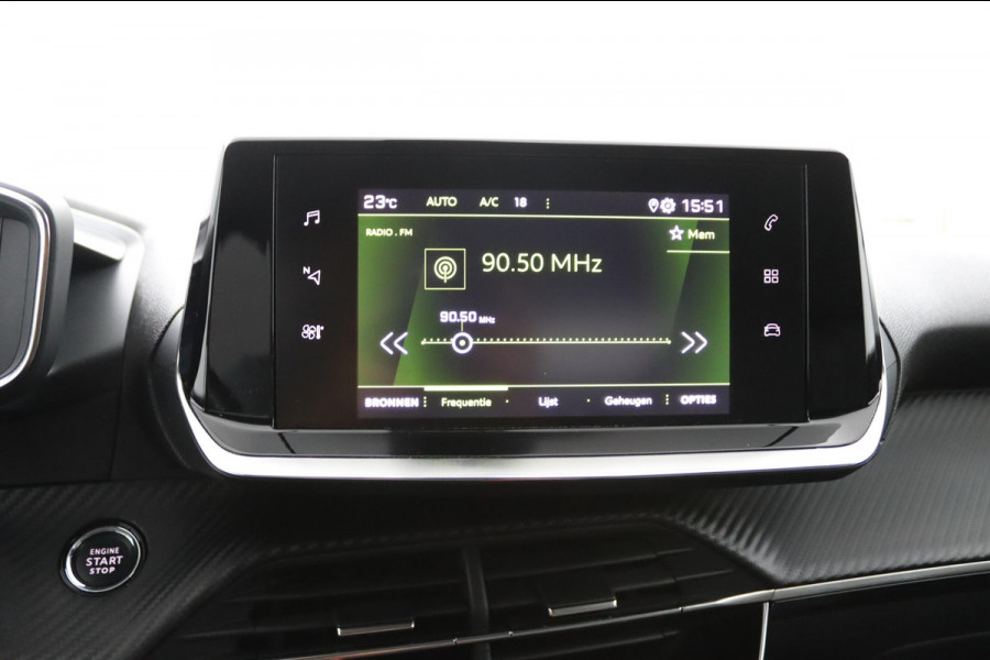 Peugeot 2008 1.2*130PK*NAVI*CAM*3D-COCKPIT*CARPLAY*KEYLESS*