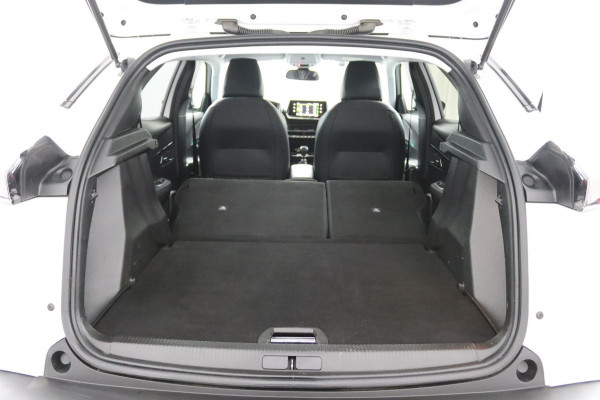 Peugeot 2008 1.2*130PK*NAVI*CAM*3D-COCKPIT*CARPLAY*KEYLESS*