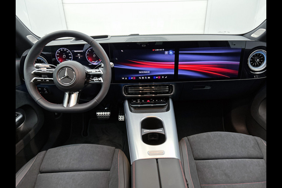 Mercedes-Benz CLA-Klasse 200 Business Solution AMG | Premium Plus pakket | Winterpakket | Nightpakket | Rijassistentiepakket | Sportstoelen | URBAN GUARD | 	Burmester 3D Surround Sound | Vast panoramadak |