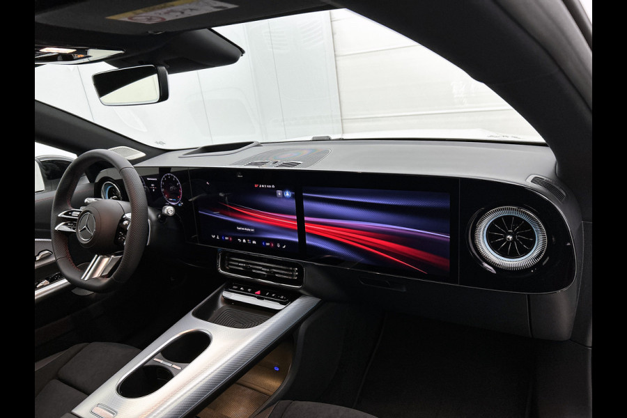 Mercedes-Benz CLA-Klasse 200 Business Solution AMG | Premium Plus pakket | Winterpakket | Nightpakket | Rijassistentiepakket | Sportstoelen | URBAN GUARD | 	Burmester 3D Surround Sound | Vast panoramadak |