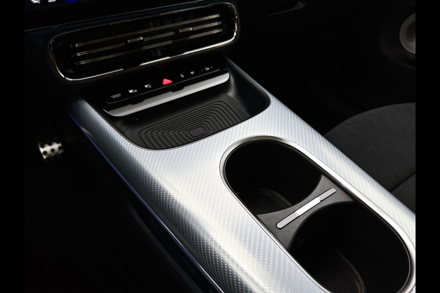 Mercedes-Benz CLA-Klasse 200 Business Solution AMG | Premium Plus pakket | Winterpakket | Nightpakket | Rijassistentiepakket | Sportstoelen | URBAN GUARD | 	Burmester 3D Surround Sound | Vast panoramadak |