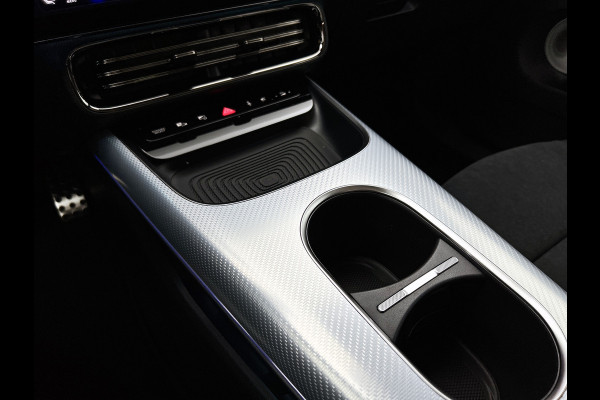 Mercedes-Benz CLA-Klasse 200 Business Solution AMG | Premium Plus pakket | Winterpakket | Nightpakket | Rijassistentiepakket | Sportstoelen | URBAN GUARD | 	Burmester 3D Surround Sound | Vast panoramadak |