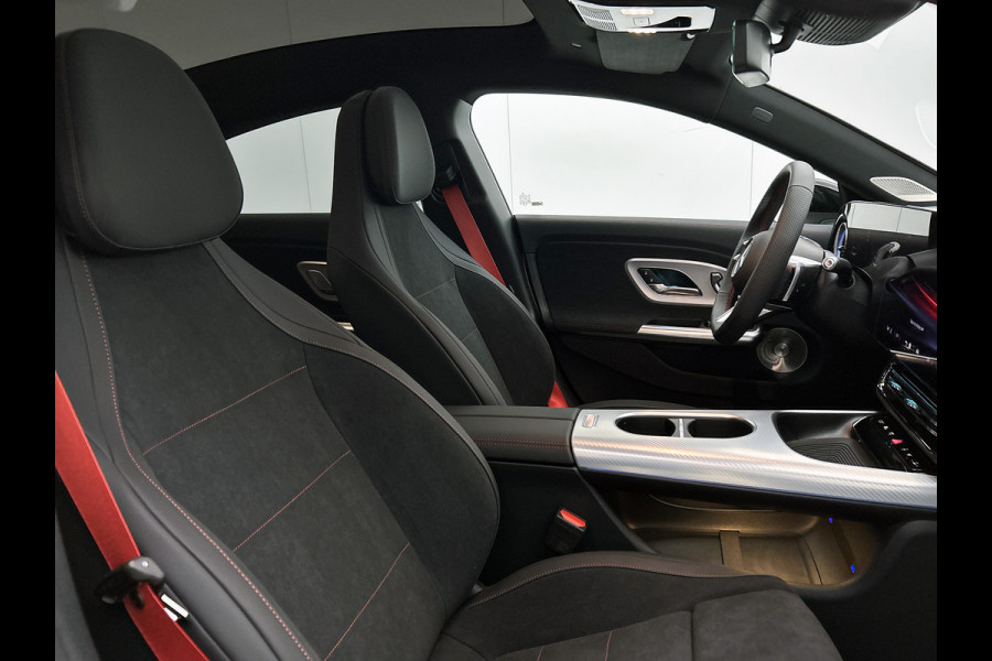 Mercedes-Benz CLA-Klasse 200 Business Solution AMG | Premium Plus pakket | Winterpakket | Nightpakket | Rijassistentiepakket | Sportstoelen | URBAN GUARD | 	Burmester 3D Surround Sound | Vast panoramadak |