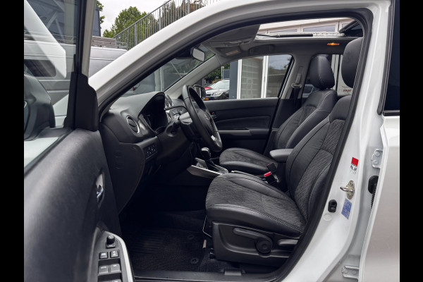 Suzuki Vitara 1.5 Hybrid Style | Panoramadak | Suzuki dealer onderhouden | Stoelverwarming | Camera |