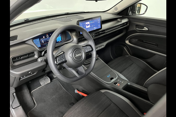 Jeep Avenger Longitude 54 kWh Navigatie Apple Carplay/ Android Auto Parkeersensor achter Cruise Control Stoelverwarming Full LED Virtual Cockpit Climate Control