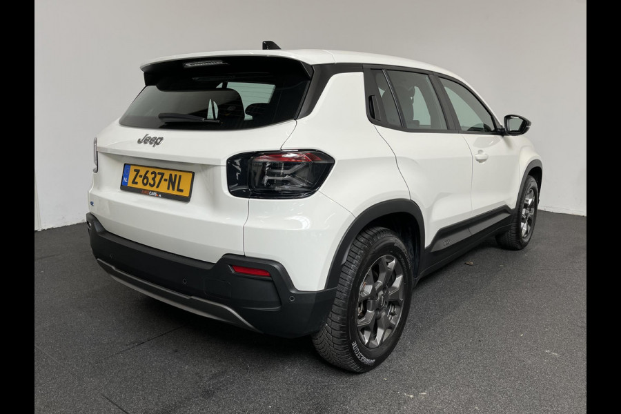 Jeep Avenger Longitude 54 kWh Navigatie Apple Carplay/ Android Auto Parkeersensor achter Cruise Control Stoelverwarming Full LED Virtual Cockpit Climate Control