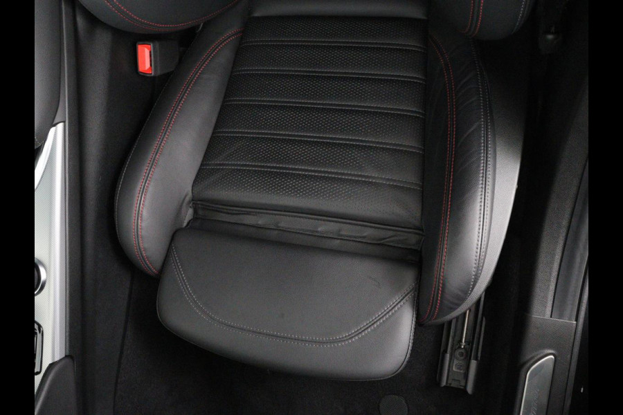 Alfa Romeo Giulia 2.0 T GME AWD Competizione Q4 280pk Leder | Memory | Leder | Memory | Leder dashboard | Stuur/stoel verwarming | Matrix koplampen | Harman / Kardon | Dodehoek detectie | Park assist | Camera | Climate control | Virtual dashboard |