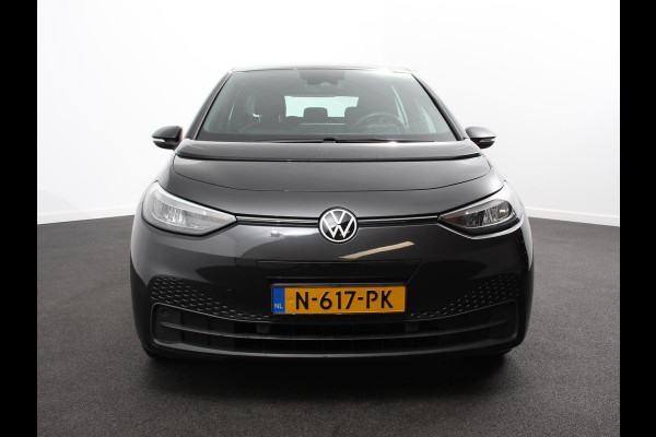 Volkswagen ID.3 Pro 58 kWh SOH 90%  Navigatie Apple Carplay/Android Auto Parkeersensoren Adaptive Cruise Control Stoel- en stuurverwarming Full Led Climate Control