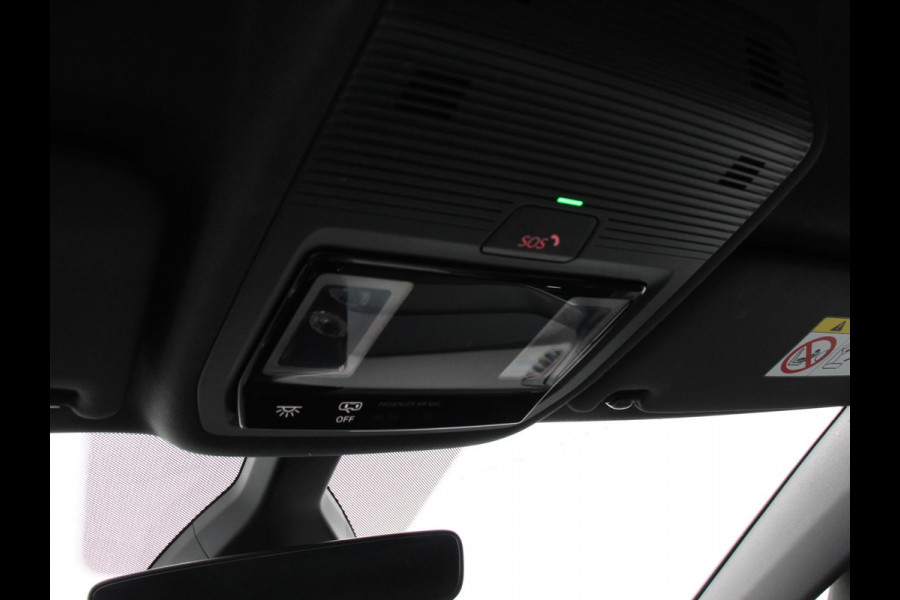 Volkswagen ID.3 Pro 58 kWh SOH 90%  Navigatie Apple Carplay/Android Auto Parkeersensoren Adaptive Cruise Control Stoel- en stuurverwarming Full Led Climate Control