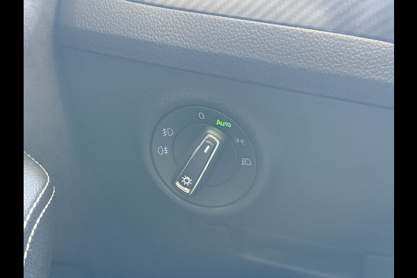 Škoda Superb Combi 1.4 TSI iV Sportline Business | 360 Camera | Canton Audio | Alcantara