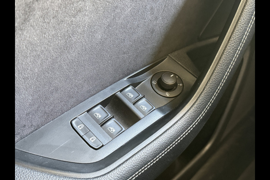 Škoda Superb Combi 1.4 TSI iV Sportline Business | 360 Camera | Canton Audio | Alcantara