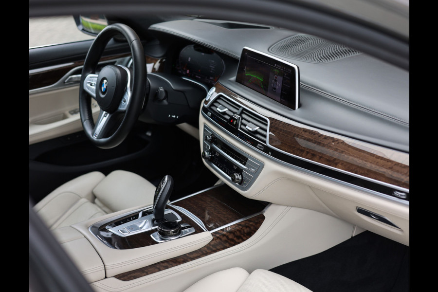 BMW 7 Serie 750Li xDrive High Executive | Lounge Pack - Pano - Trekhaak