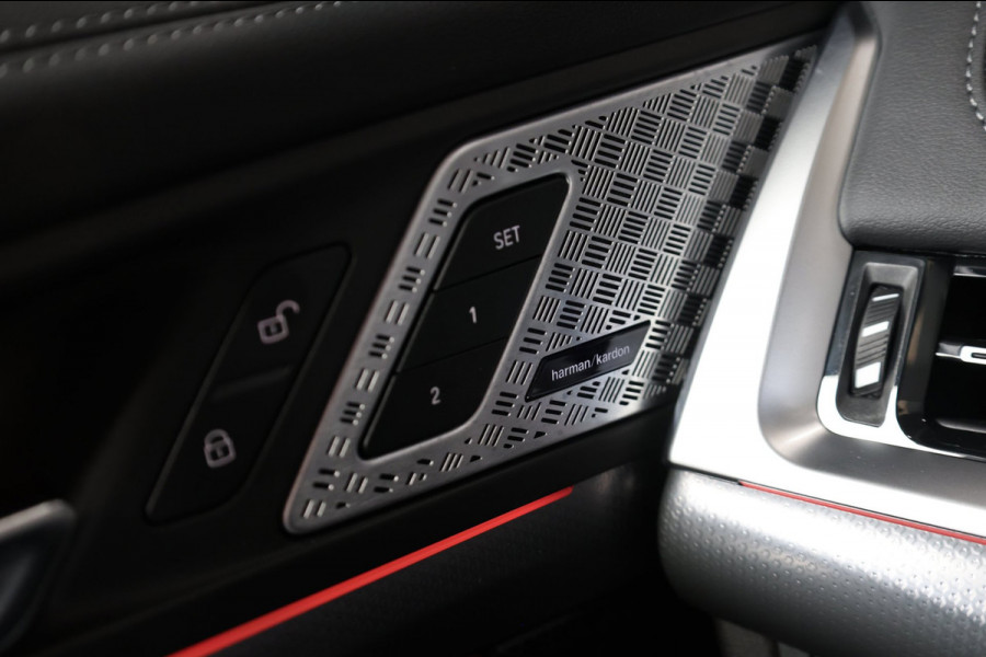BMW X1 M35i 301+PK FULL/LASER/VIRTUAL/SFEER/HUD/PANO/LEER+S.VERWARMING+MEMORY/360/20" LMV/ACC/ECC/FABRIEKSGARANTIE!