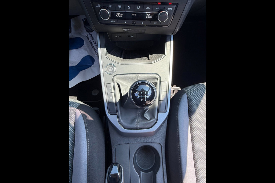 Seat Arona 1.0 TSI Style Business Intense| Camera | CarPlay | NAVI | PDC