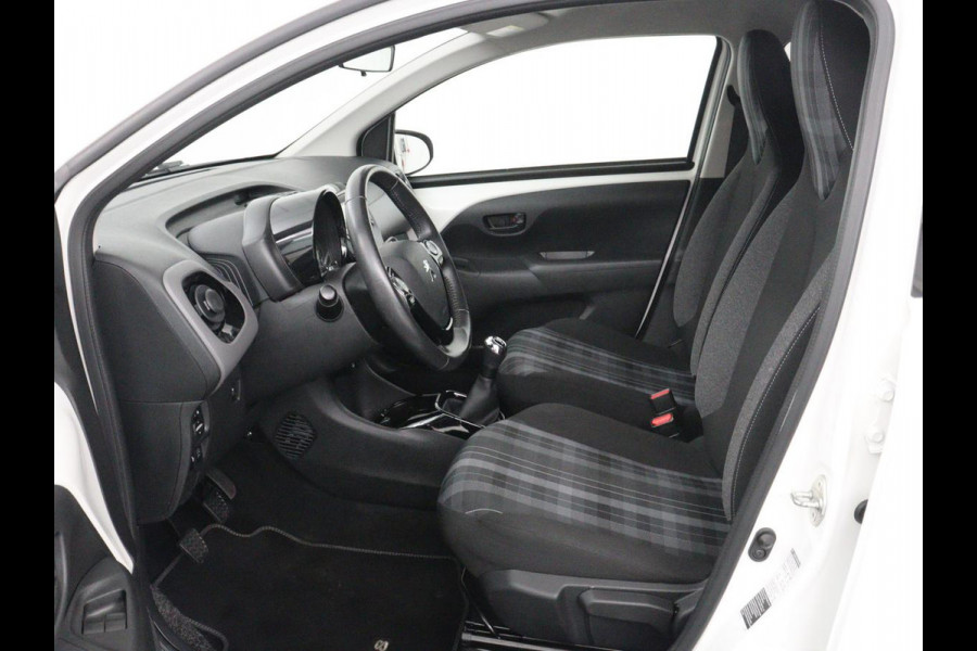 Peugeot 108 | 5-Deurs | Elektrische ramen | Lichtmetaal | NAP 53.000 km | Peugeot 108 1.0 e-VTi Style | 5-Deurs | Elektrisch | 5-Deurs | Elektrische ramen | Lichtmetaal | NAP 53.000 km | Full LED | Bluetooth | Airco |