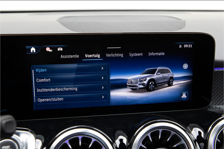 Mercedes-Benz Glb 180 AMG Premium, Panorama, Nightpakket, 7 persoons, Sfeerverlichting, 7p