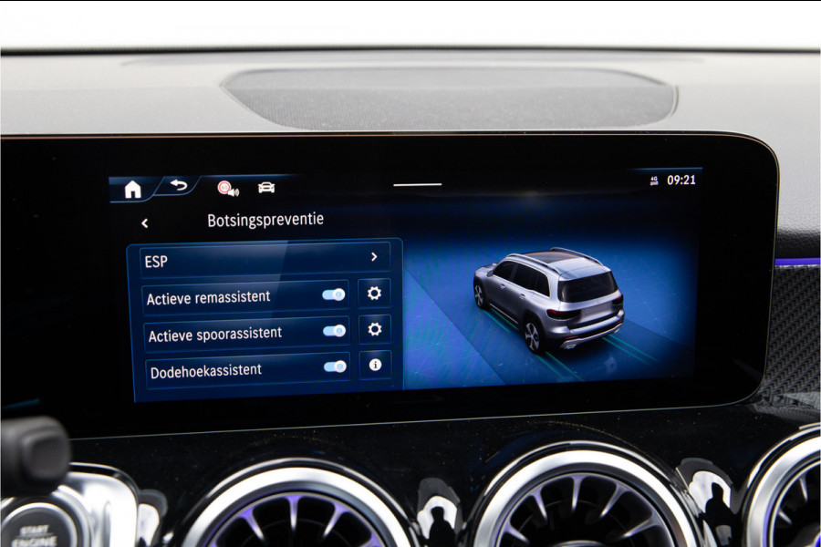 Mercedes-Benz Glb 180 AMG Premium, Panorama, Nightpakket, 7 persoons, Sfeerverlichting, 7p