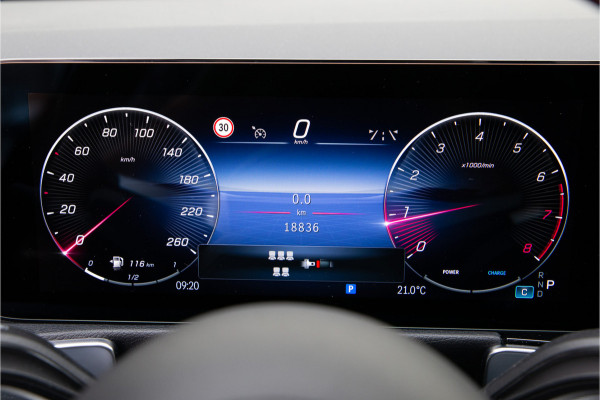Mercedes-Benz Glb 180 AMG Premium, Panorama, Nightpakket, 7 persoons, Sfeerverlichting, 7p