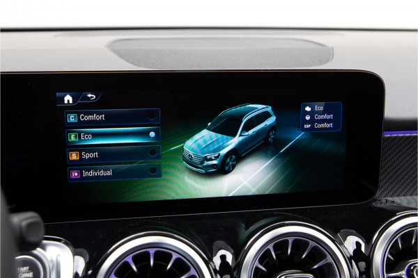 Mercedes-Benz Glb 180 AMG Premium, Panorama, Nightpakket, 7 persoons, Sfeerverlichting, 7p