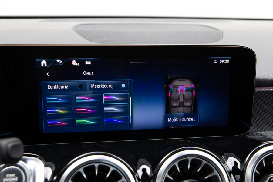 Mercedes-Benz Glb 180 AMG Premium, Panorama, Nightpakket, 7 persoons, Sfeerverlichting, 7p