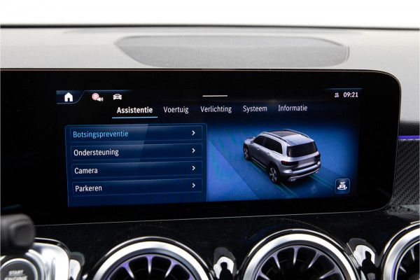 Mercedes-Benz Glb 180 AMG Premium, Panorama, Nightpakket, 7 persoons, Sfeerverlichting, 7p