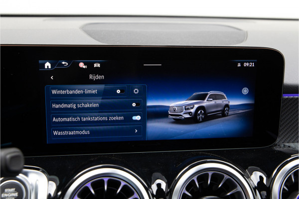 Mercedes-Benz Glb 180 AMG Premium, Panorama, Nightpakket, 7 persoons, Sfeerverlichting, 7p