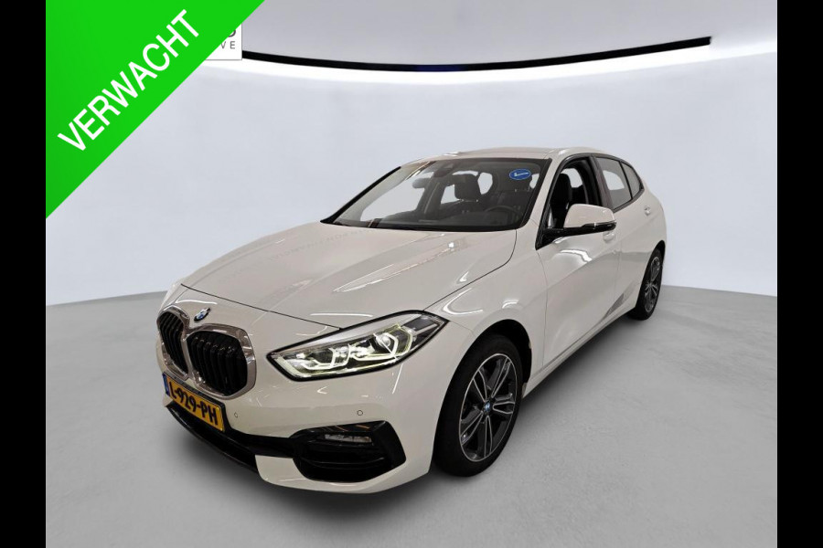 BMW 1-serie 118i Business Edition NL-AUTO | NAVI | STUUR EN STOEL VERWARMING