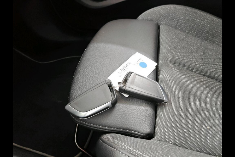 BMW 1-serie 118i Business Edition NL-AUTO | NAVI | STUUR EN STOEL VERWARMING