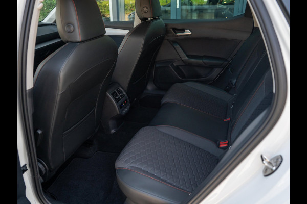 Seat Leon 1.4 TSI eHybrid 204pk PHEV FR Business / Carplay / Adaptief / Camera