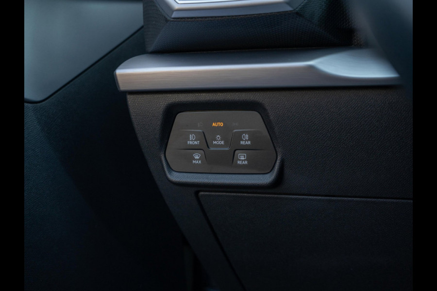 Seat Leon 1.4 TSI eHybrid 204pk PHEV FR Business / Carplay / Adaptief / Camera