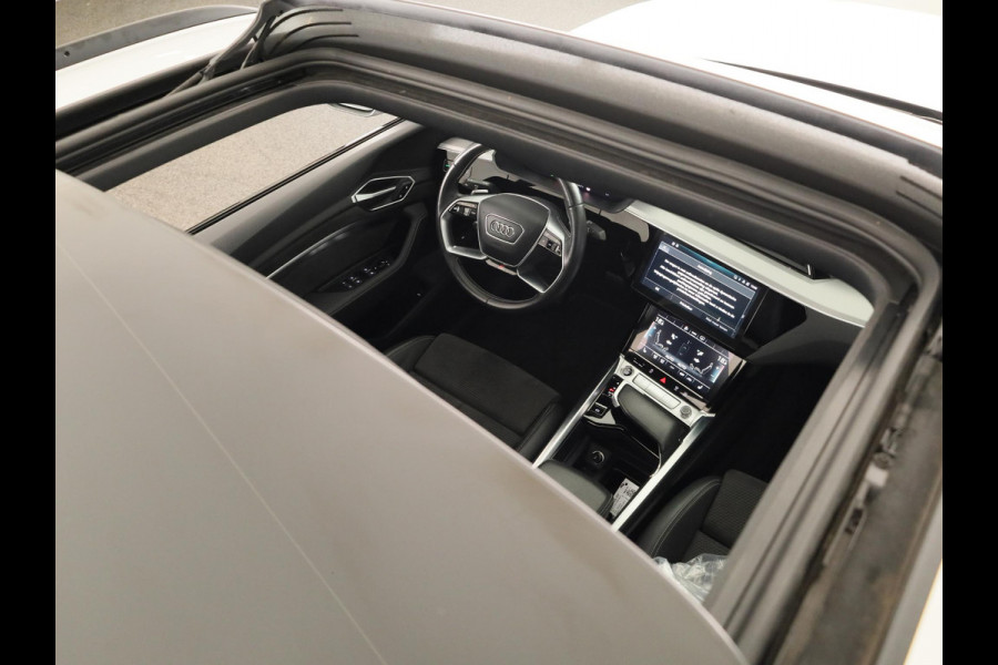 Audi e-tron Sportback 55 quattro S edition 95 kWh 408 pk | SOH 91,49% | Navigatie | Panoramadak | Parkeersensoren | Achteruitrijcamera | Elektr. voorstoelen | Lichtmetalen velgen 22" | Luchtvering | S-Line |