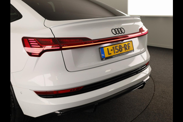 Audi e-tron Sportback 55 quattro S edition 95 kWh 408 pk | SOH 91,49% | Navigatie | Panoramadak | Parkeersensoren | Achteruitrijcamera | Elektr. voorstoelen | Lichtmetalen velgen 22" | Luchtvering | S-Line |