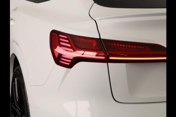Audi e-tron Sportback 55 quattro S edition 95 kWh 408 pk | SOH 91,49% | Navigatie | Panoramadak | Parkeersensoren | Achteruitrijcamera | Elektr. voorstoelen | Lichtmetalen velgen 22" | Luchtvering | S-Line |