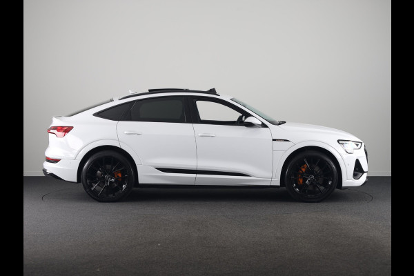 Audi e-tron Sportback 55 quattro S edition 95 kWh 408 pk | SOH 91,49% | Navigatie | Panoramadak | Parkeersensoren | Achteruitrijcamera | Elektr. voorstoelen | Lichtmetalen velgen 22" | Luchtvering | S-Line |