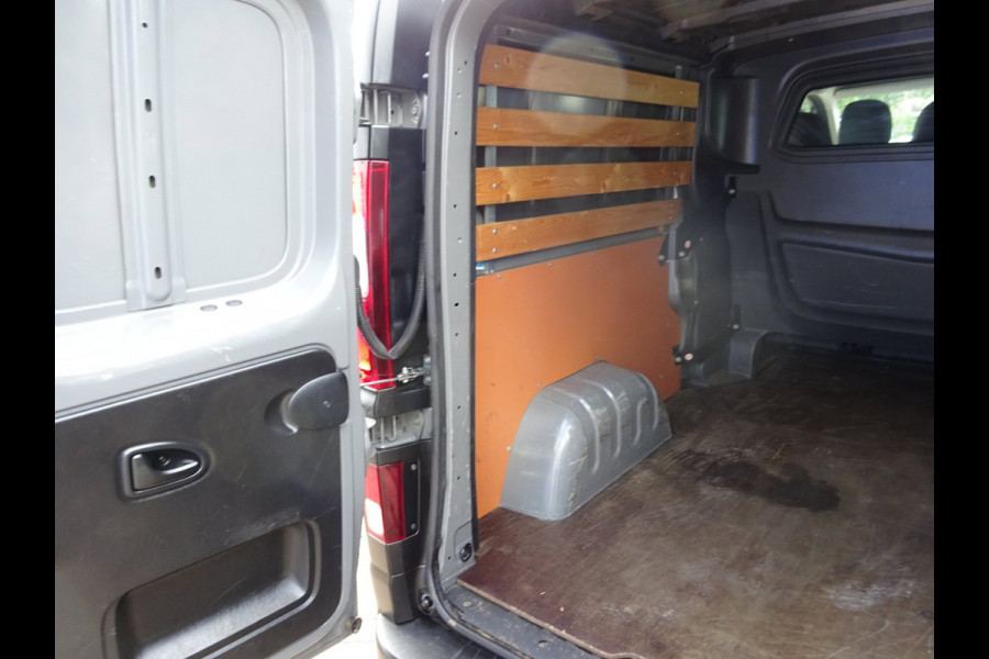 Renault Trafic 1.6 dCi T29 L2H1 DUBBELE CABINE 6 PERSOONS AIRCO NAVIGATIE