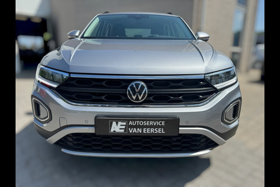 Volkswagen T-Roc 1.0 TSI Life LED / NAVIGATIE / DIGITAL COCKPIT / PARK ASSIST / STOELVERWARMING