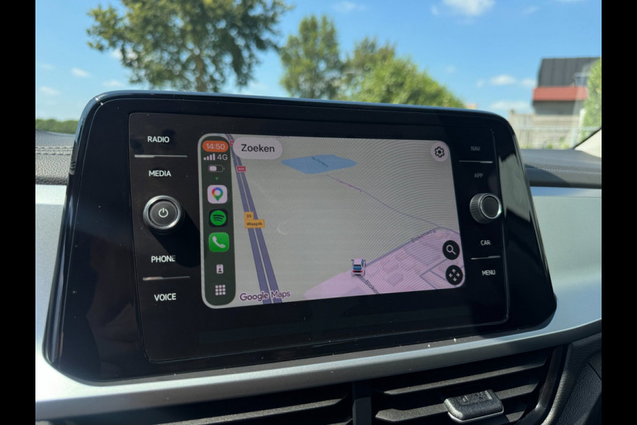 Volkswagen T-Roc 1.0 TSI Life LED / NAVIGATIE / DIGITAL COCKPIT / PARK ASSIST / STOELVERWARMING