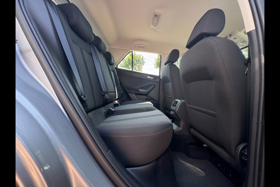 Volkswagen T-Roc 1.0 TSI Life LED / NAVIGATIE / DIGITAL COCKPIT / PARK ASSIST / STOELVERWARMING