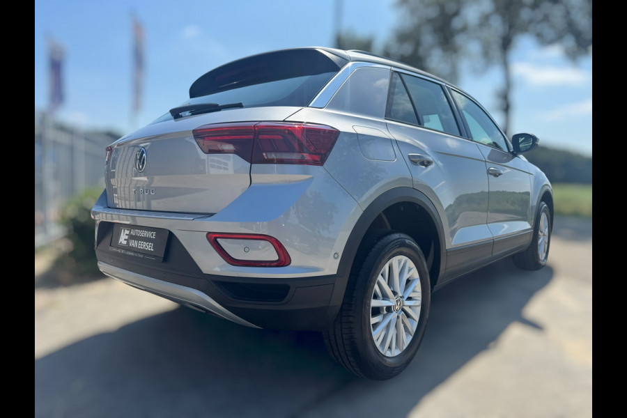 Volkswagen T-Roc 1.0 TSI Life LED / NAVIGATIE / DIGITAL COCKPIT / PARK ASSIST / STOELVERWARMING