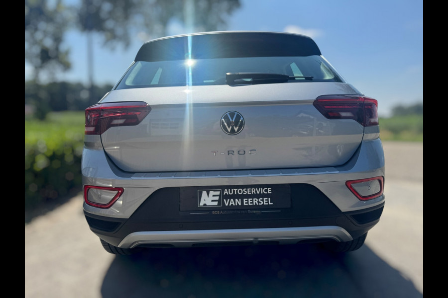 Volkswagen T-Roc 1.0 TSI Life LED / NAVIGATIE / DIGITAL COCKPIT / PARK ASSIST / STOELVERWARMING