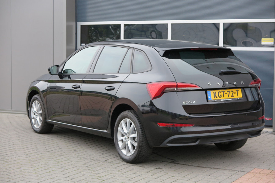 Škoda SCALA 1.0 TSI 110pk H6 Sport Business. Panoramadak , Led, Stoelverwarming, Achteruitrijcamera , PDC , Carplay , (navigatie via carplay) DAB+