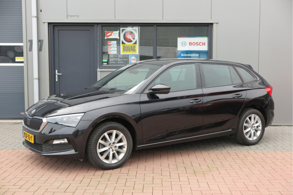 Škoda SCALA 1.0 TSI 110pk H6 Sport Business. Panoramadak , Led, Stoelverwarming, Achteruitrijcamera , PDC , Carplay , (navigatie via carplay) DAB+
